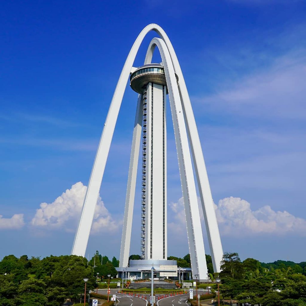 Unique Japanese architecture - twin arch 138